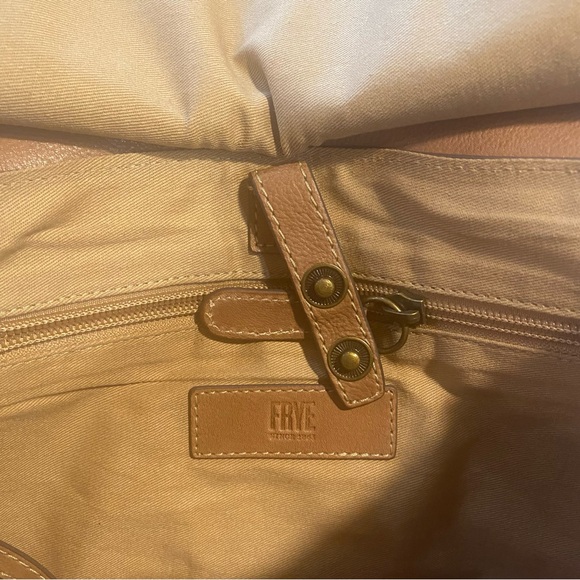 Frye Amy Leather Crossbody Bag Camel - Picture 8 of 12